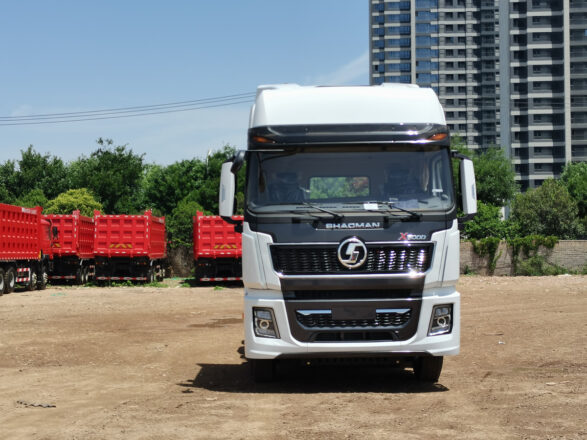 SHACMAN X5000 560HP TRACTO